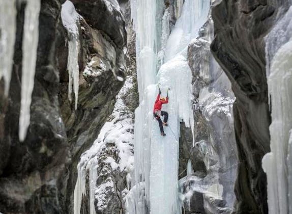 Ice climbing a Zermatt, attività invernale, tour guidato