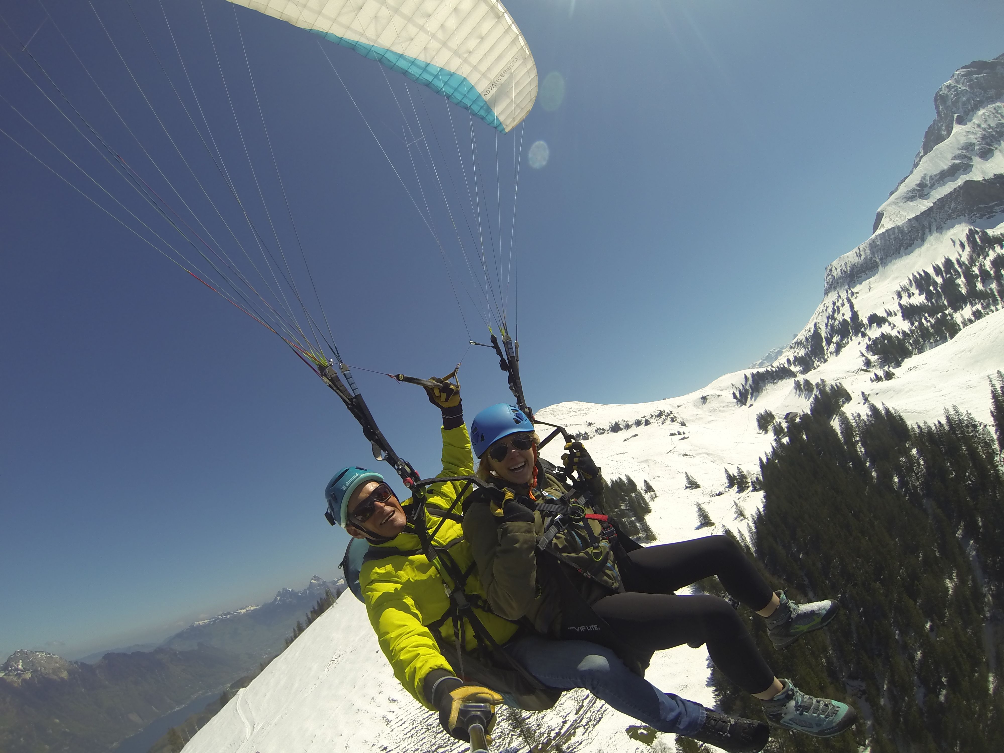 Tandem paragliding on Zugerberg with passenger