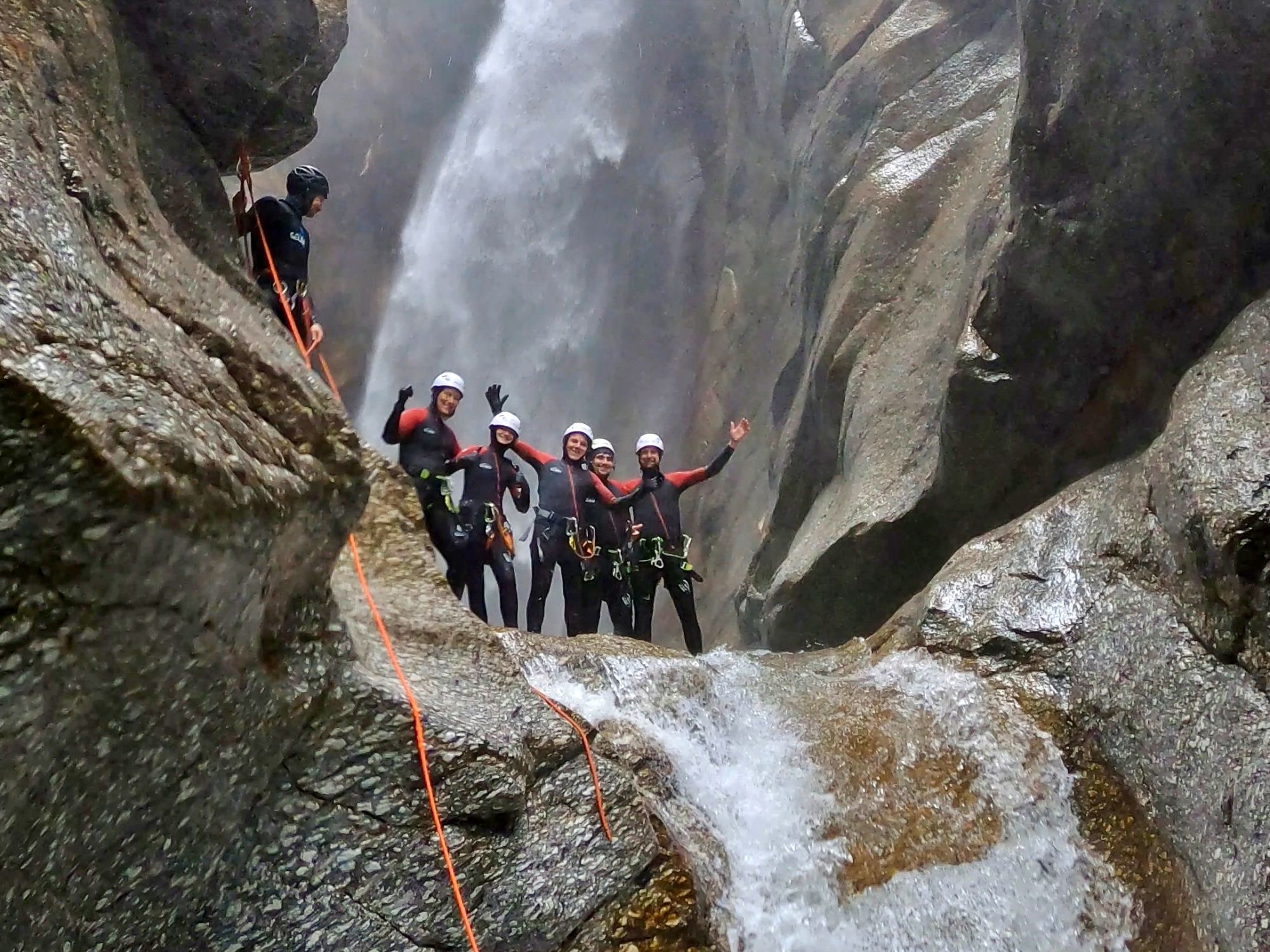 Gola di Pontirone: gruppi per canyoning, avventura nella natura in estate.