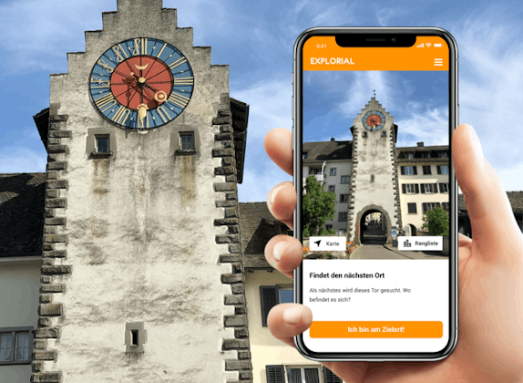 Schnitzeljagd Stein am Rhein mit Smartphone vor Uhrturm