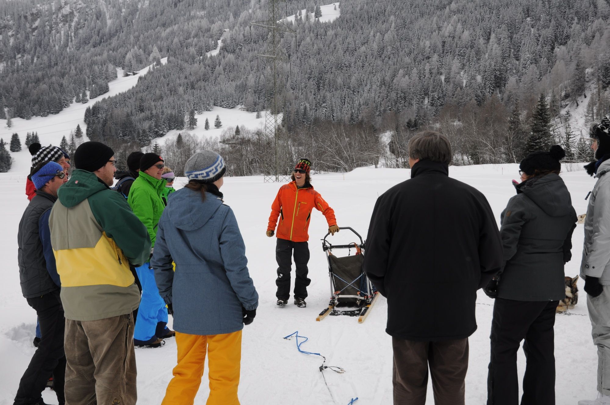 Huskymotion：体验与朋友和家人在自然中进行的冬季精彩雪橇狗之旅。