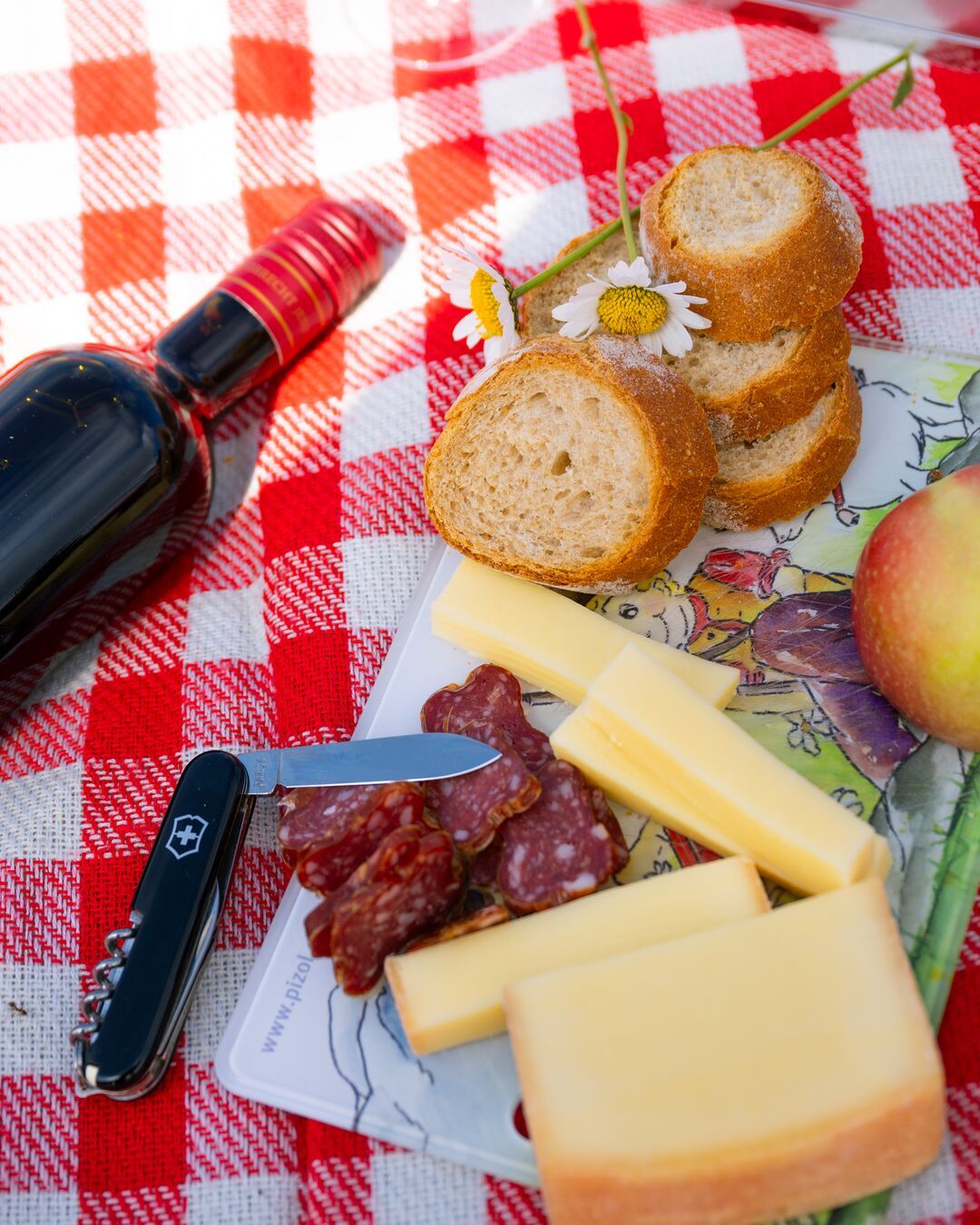 جولة طهي: خبز طازج، نبيذ وفواكه مع الاستمتاع في الهواء الطلق أثناء رحلة جسر جيرميل