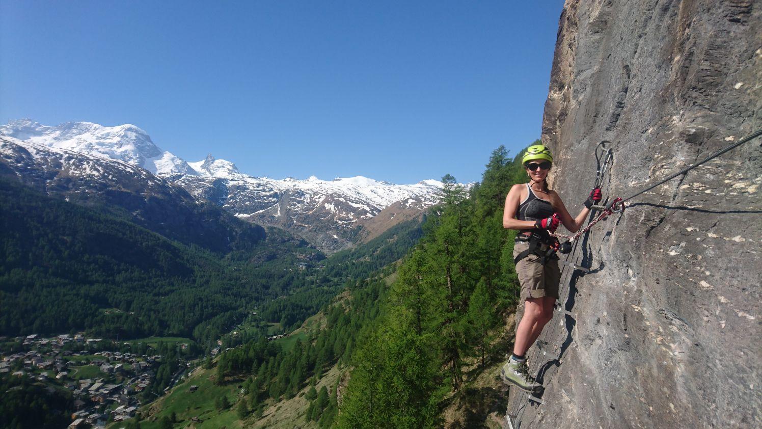 Via Ferrata Zermatt: Experiência de escalada nos Alpes com natureza impressionante e panorâmicas das montanhas.