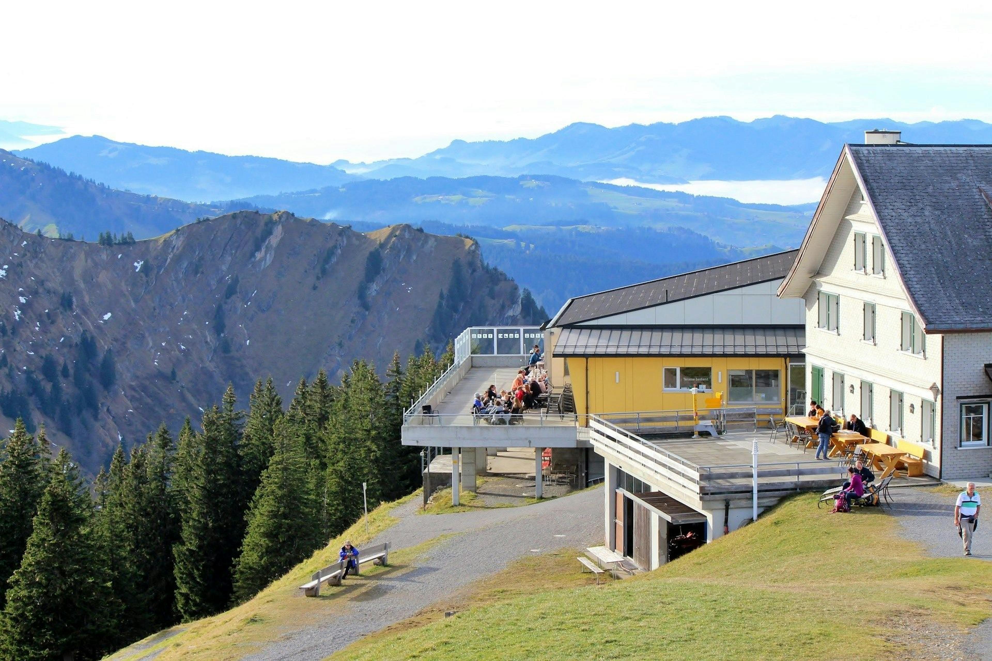 Kronberg mountain restaurant (Pixabay)
