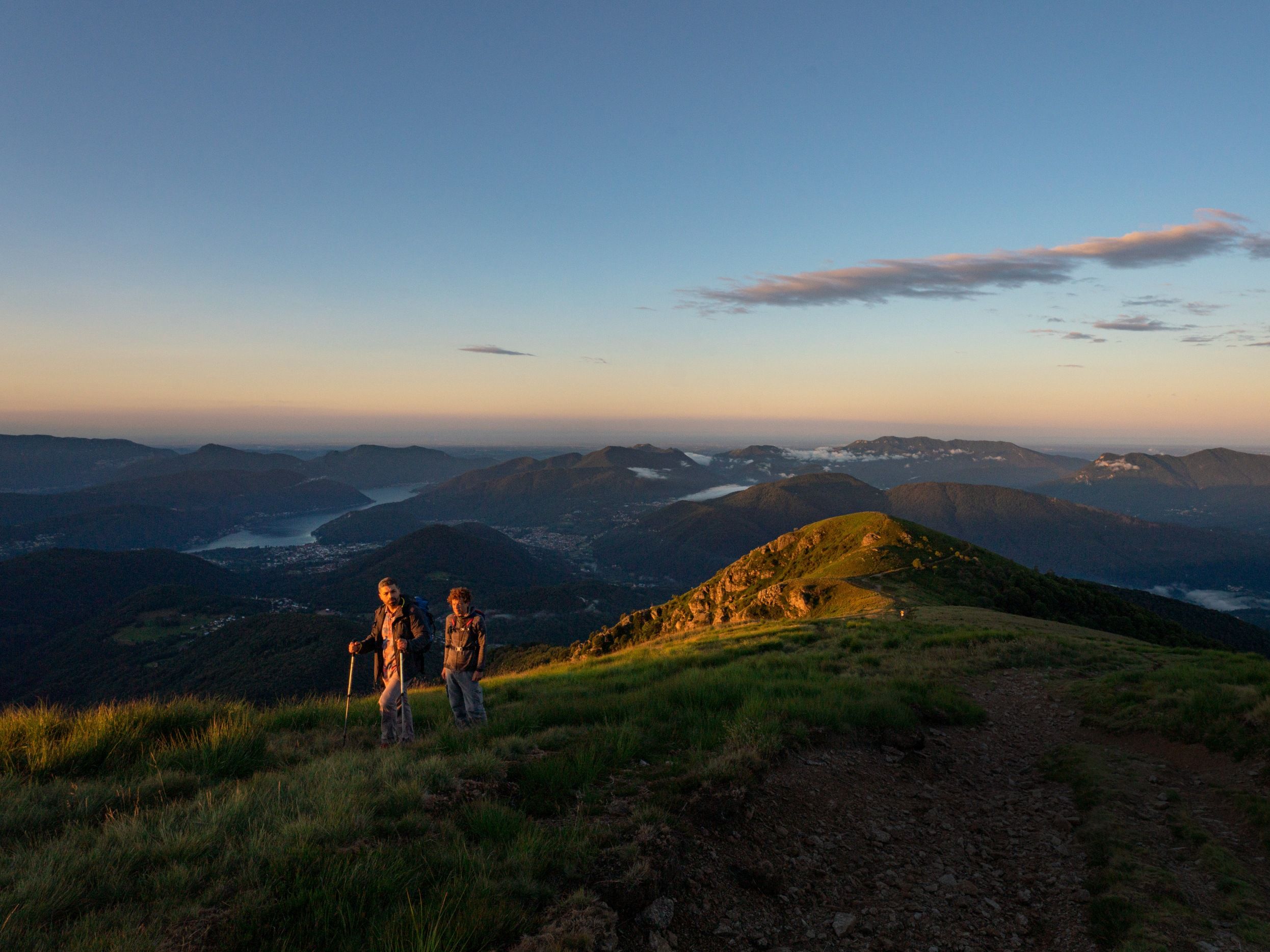 Pemanduan Tamaro Lema: Terokai gunung-gunung yang megah dan alam semula jadi yang belum tercemar di musim panas.