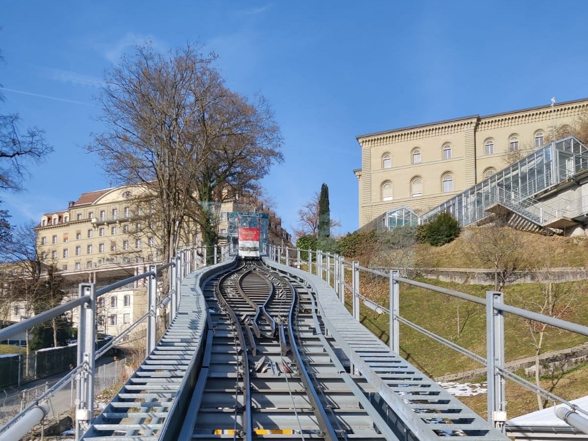 Marzili lanovka: historická kabinková lanovka v Bernu s úchvatným výhledem na okolí