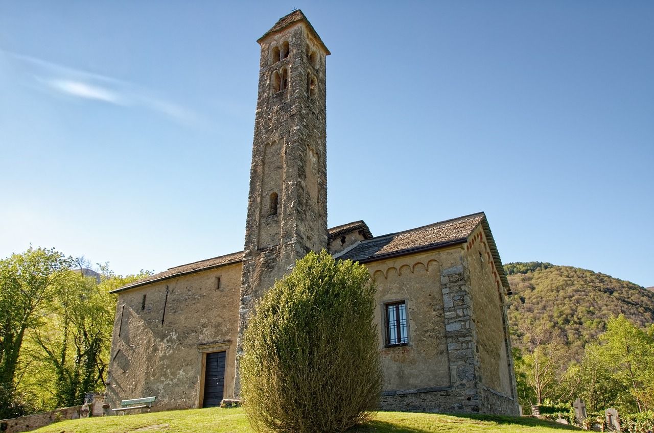 Εκκλησία Μιλιέglia: Ιστορικό κτίριο περικυκλωμένο από τη φύση, ιδανικό για πεζοπορία στην περιοχή Τέσιν