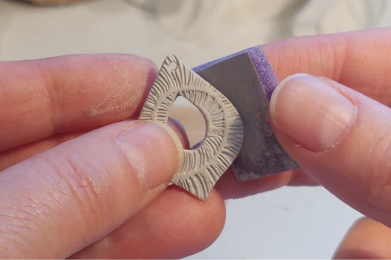 Laboratorio Argento: Vivi il lavoro creativo con l'argento nell'artigianato e nel design.