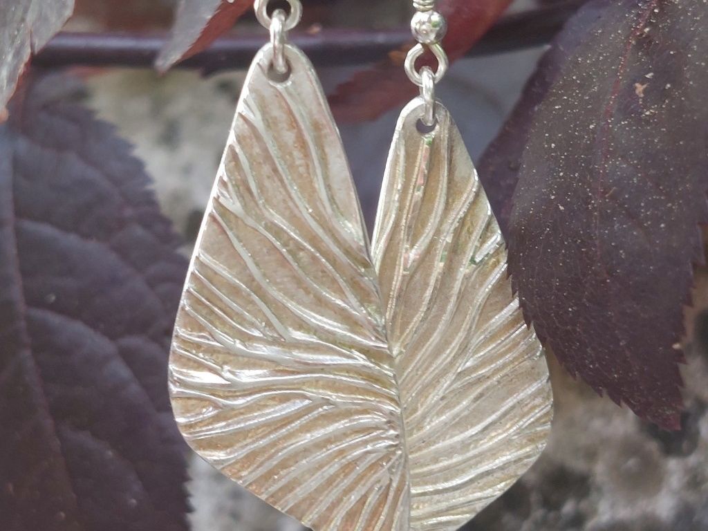 Workshop: gioielli raffinati e creativi in argento con motivi artistici.