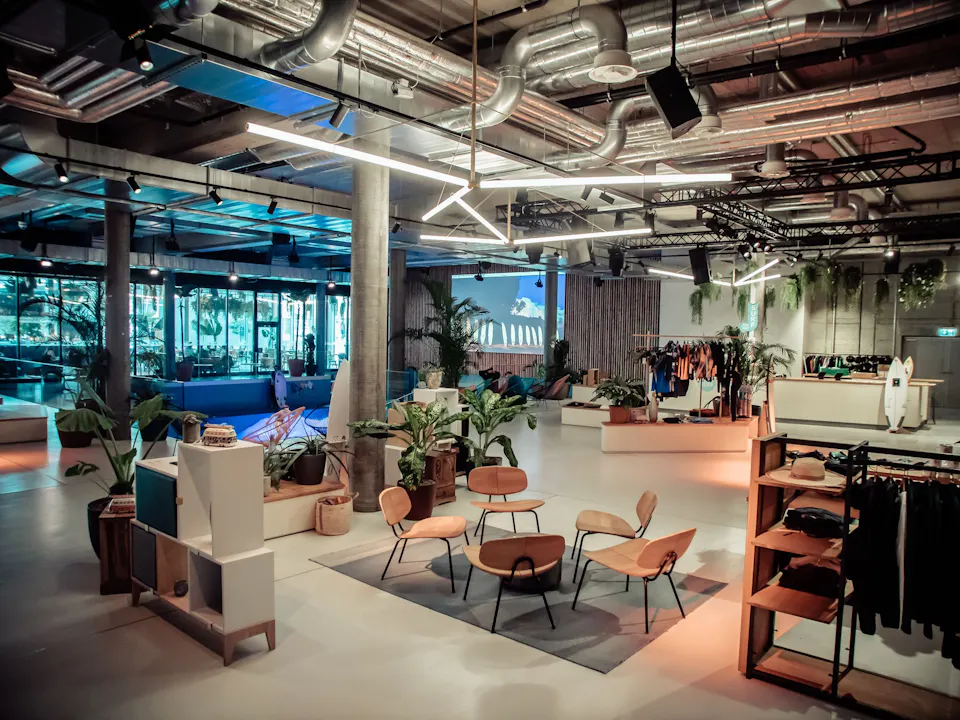 Oana Urban Surf Lounge
