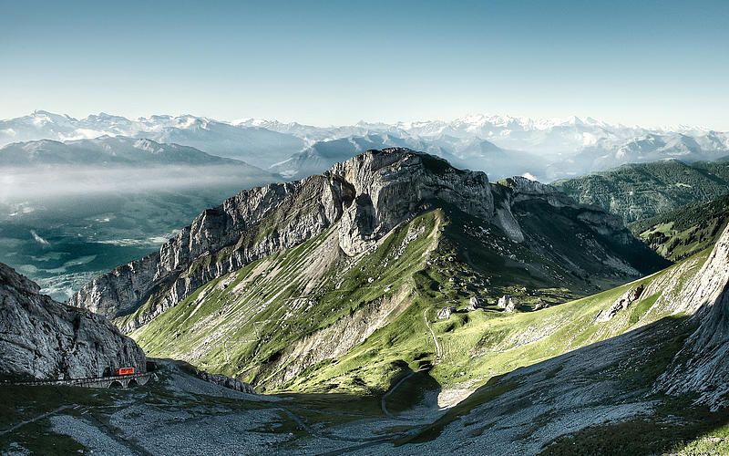 Pilatus Wandeling: ervaar de prachtige natuur tussen Alpnachstad en Pilatus Kulm.