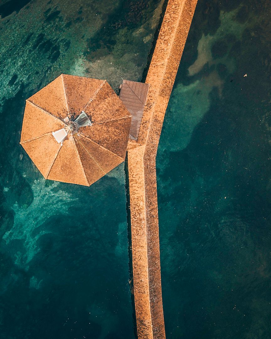 Lucerně městská prohlídka s masopustem, pestré kostýmy, jezera a most