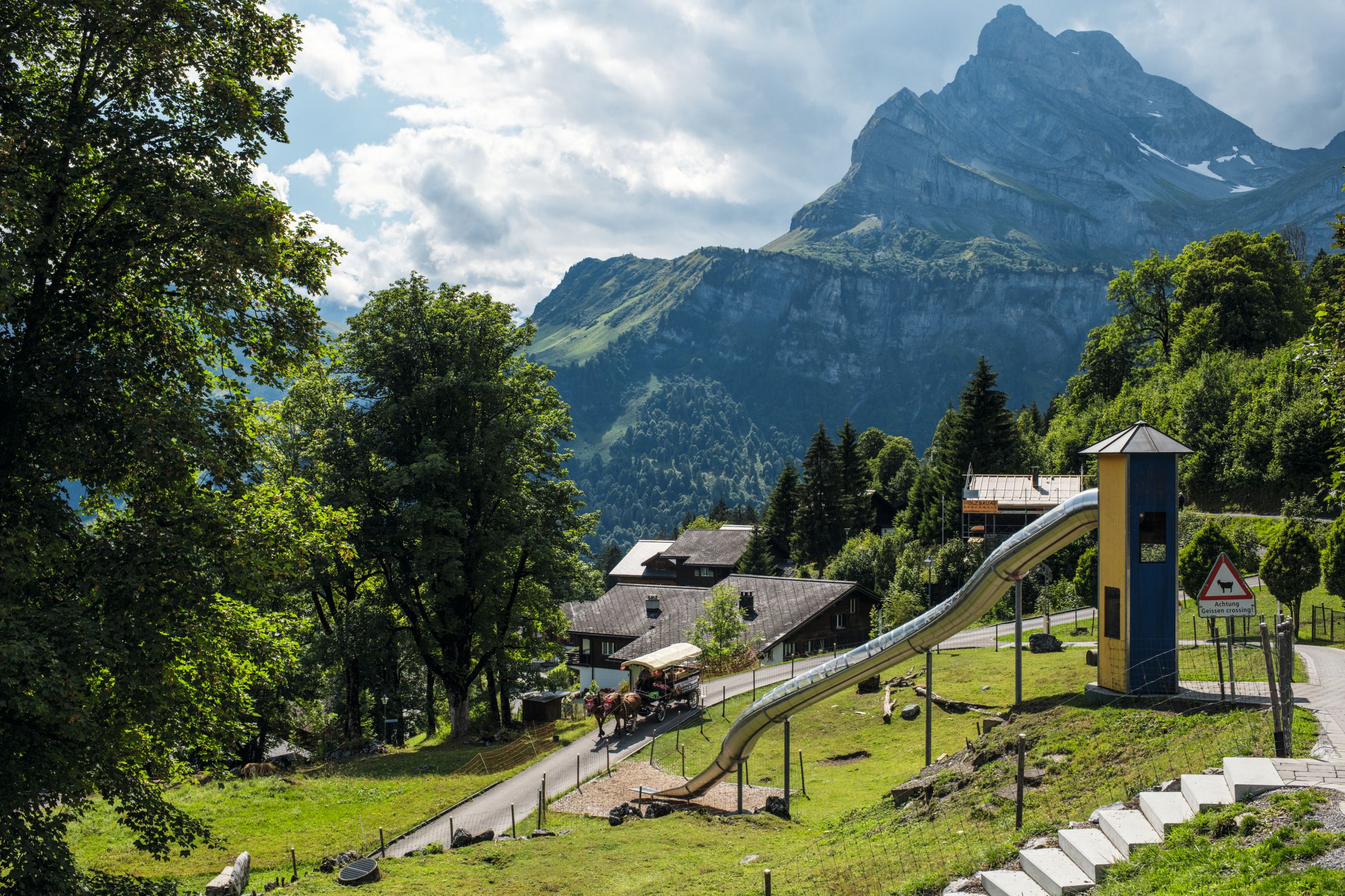 Braunwald Eventyrhotel Bellevue: idyllisk natur med bjerge og fritidsaktiviteter for familier