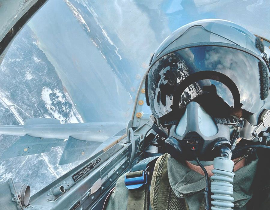 Aermacchi S.211 : Pilote dans le cockpit pendant un vol époustouflant au-dessus d'Augsbourg.