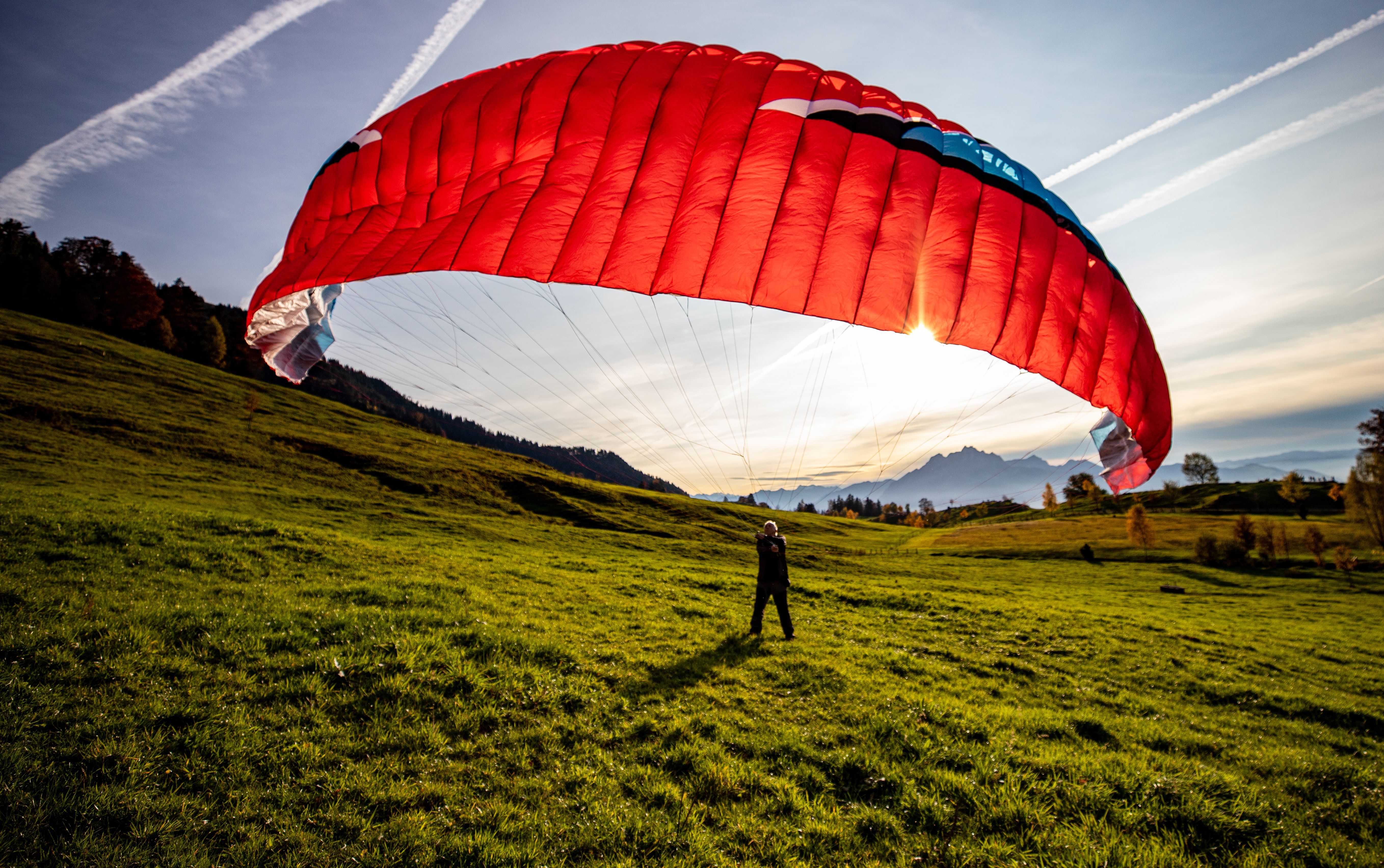 Paragliden kennismakingsdag in Zürich bij zonnig weer.