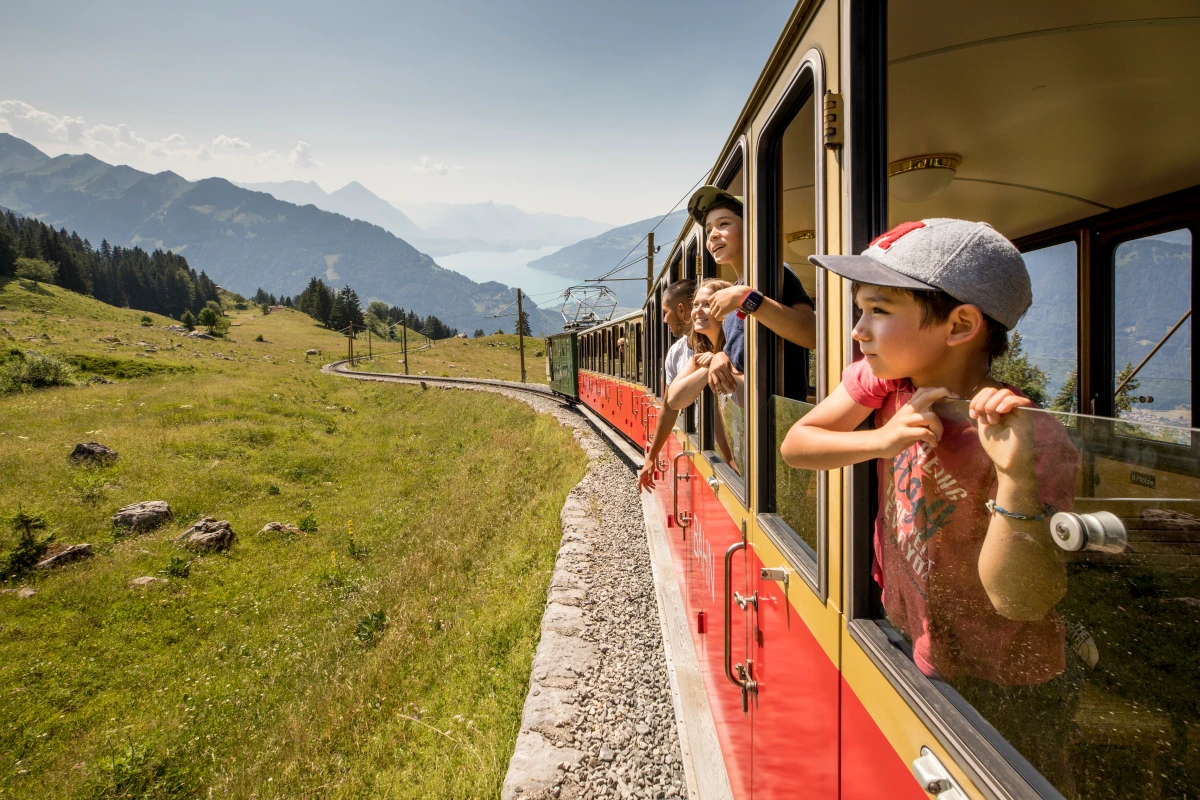 Schynige Platte: Kids enjoy riding the train through the spectacular mountain landscape in summer.