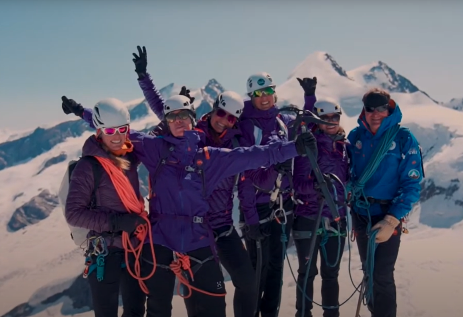 Castor: Ontdek de fascinatie van de bergtocht met een avontuurlijk team in de Alpen.