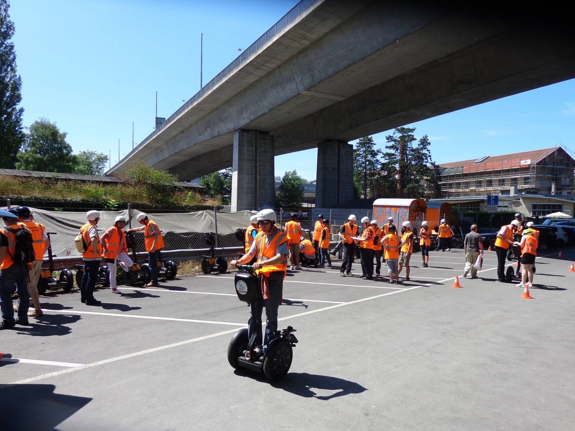 ทัวร์ Segway เบิร์น: พบกับการท่องเที่ยวในเมืองที่น่าตื่นเต้นกับกลุ่มและสนุกสนานบนล้อสองเส้น