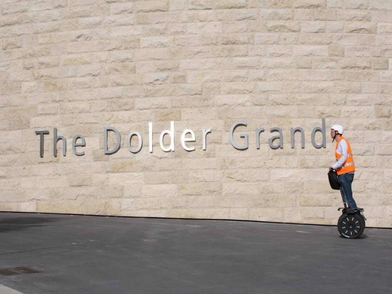 Segway Tour Zurich: Experience the city on two wheels and discover the surroundings in an exciting way.