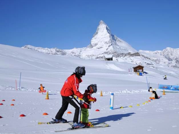 采尔马特儿童滑雪学校初学者滑雪课程