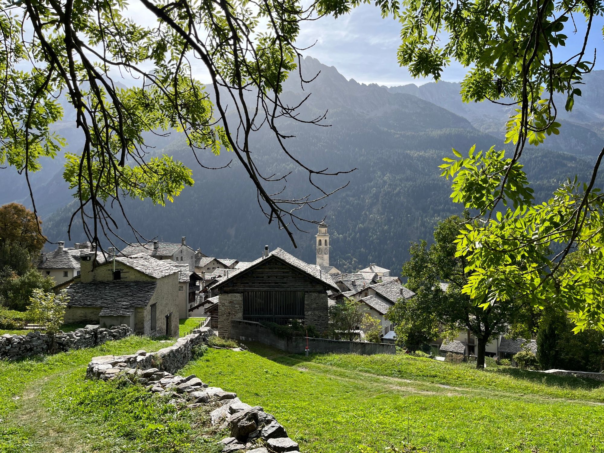索格里奥：一个田园诗般的山村，拥有古老的石头房屋和美丽的自然，您可以在这里欣赏风景。