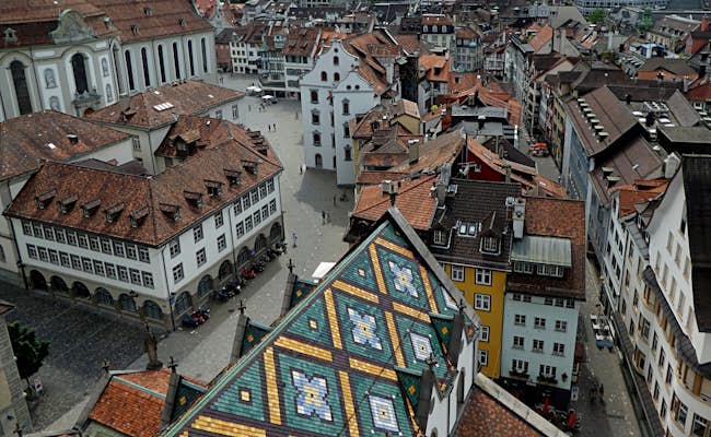 Riconosci il tetto colorato della Laurenzenkirche?