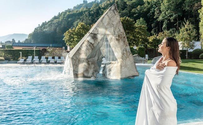 Relaxation in the Tamina Therme (Photo: Heidiland Tourism)