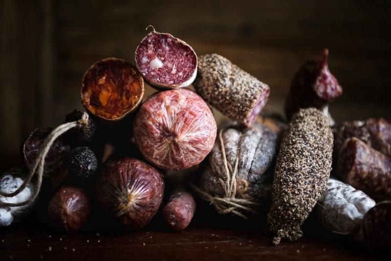 Toggenburg: Variert utvalg av pølser fra regionen, perfekt for matelskere og gourmeter.