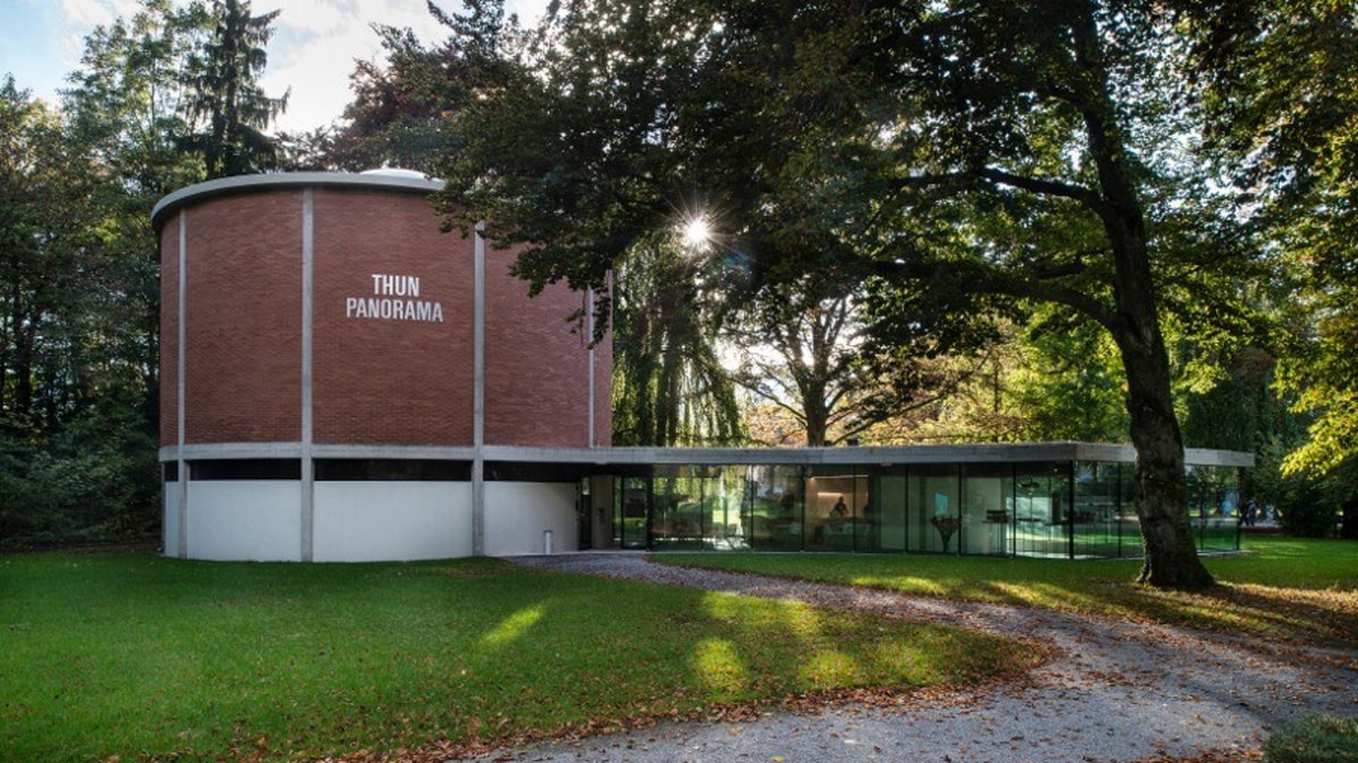 图恩全景公园建筑与阳光