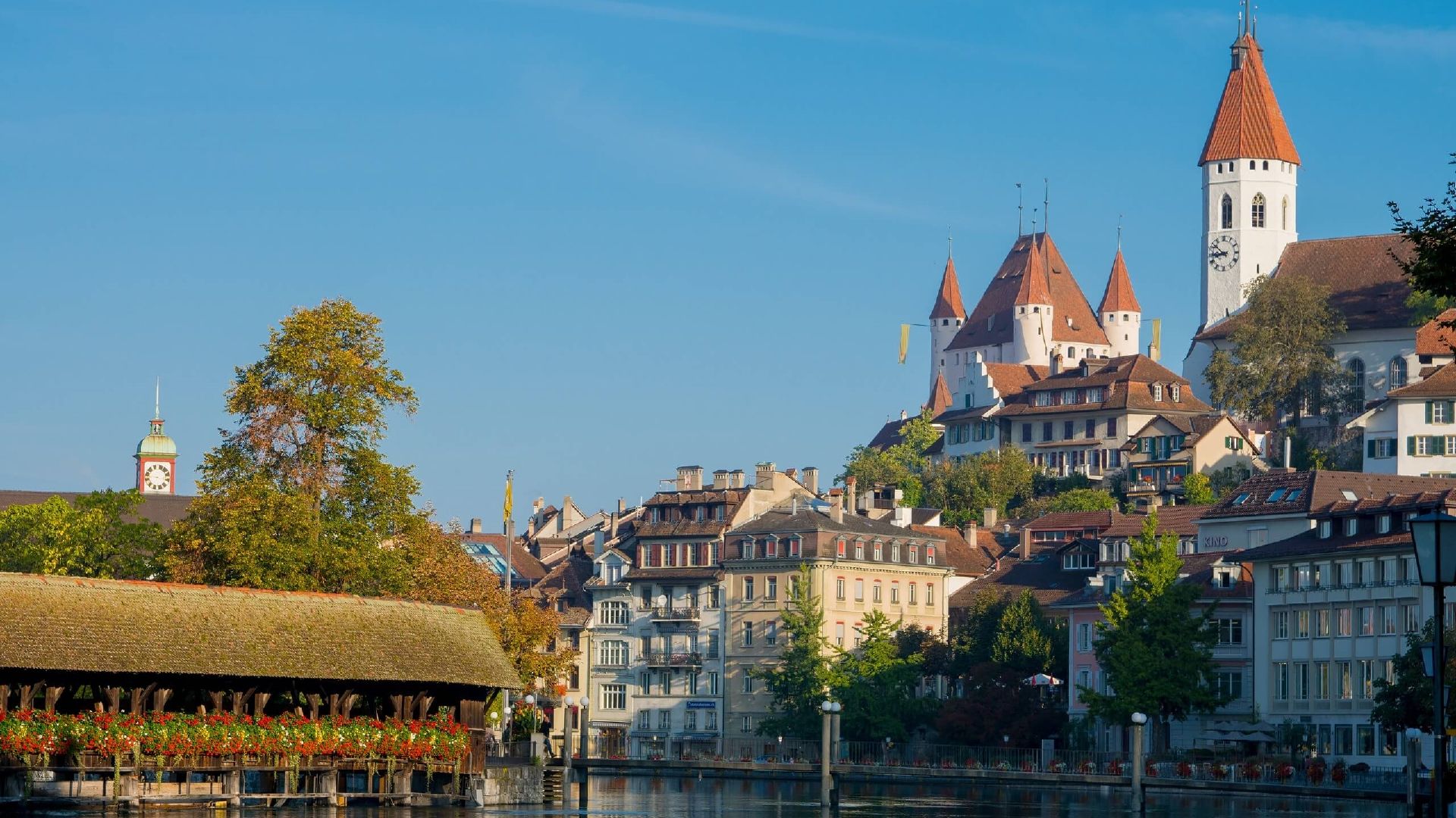 Broer Thun, byvandring med historisk gamlebyudsigten og vandudsigt.