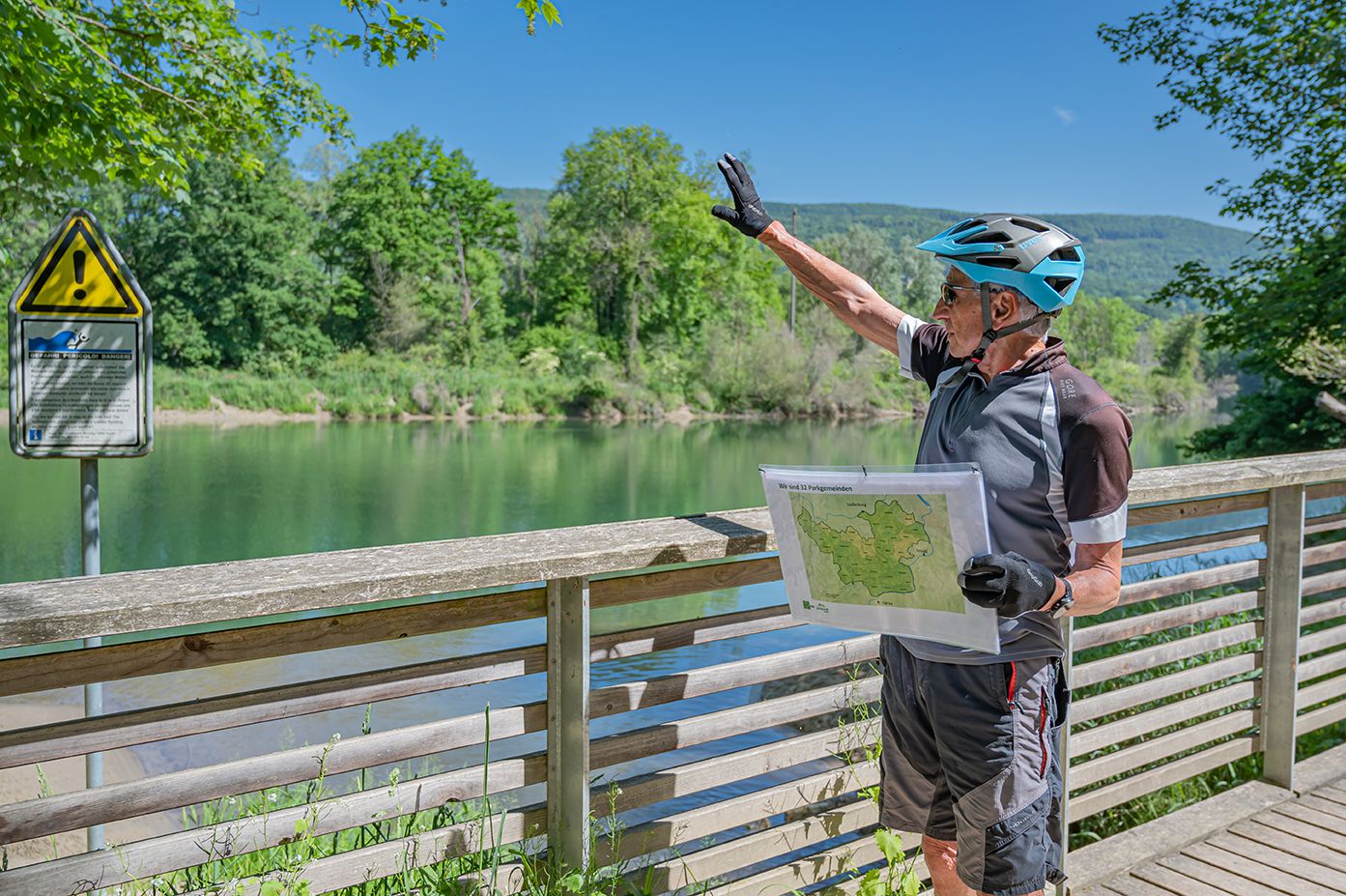 Veloturystyka: Odkrywaj zrównoważoną jazdę na rowerze wzdłuż rzeki w naturze.