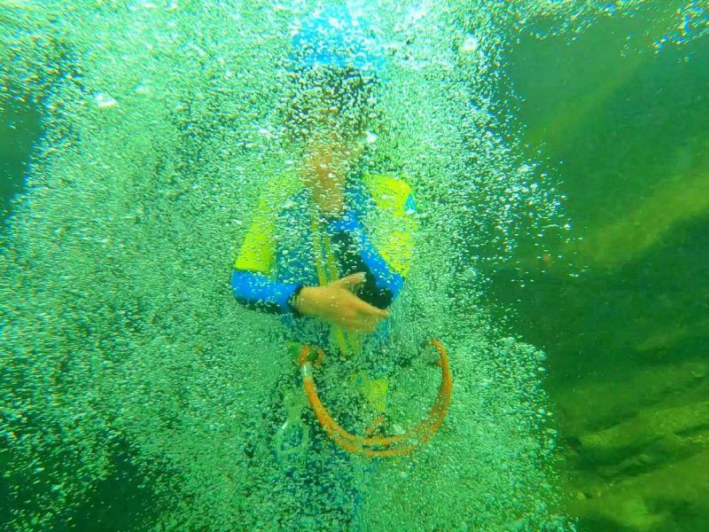 กิจกรรมแคนยอนน้ำ Vira Schlucht ที่มีฟองสบู่มากมาย