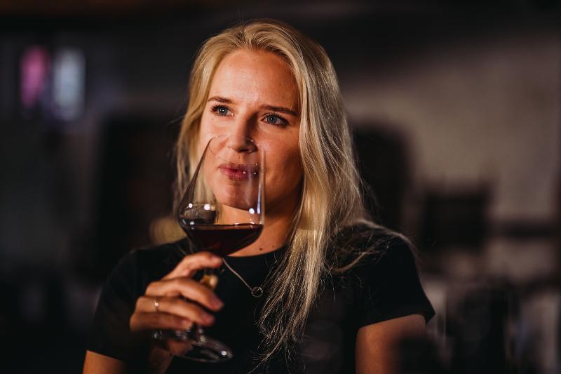 Wein degustieren: Genieße verschiedene Weinsorten bei einer Weinprobe in Deutschland.