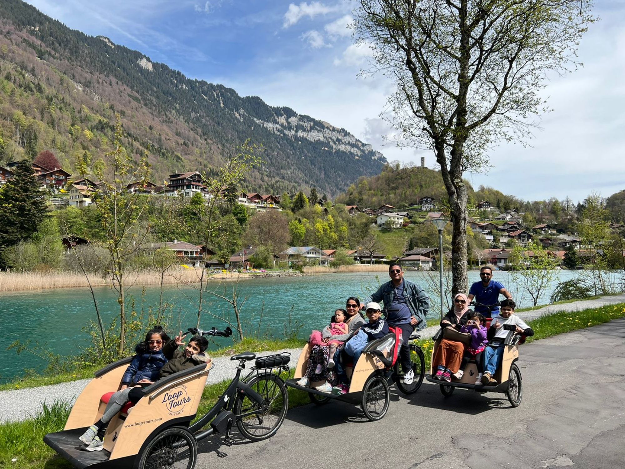 E-Bike Tour: Entdecke die Landschaft von Interlaken mit Cargo E-Bikes und Familie.