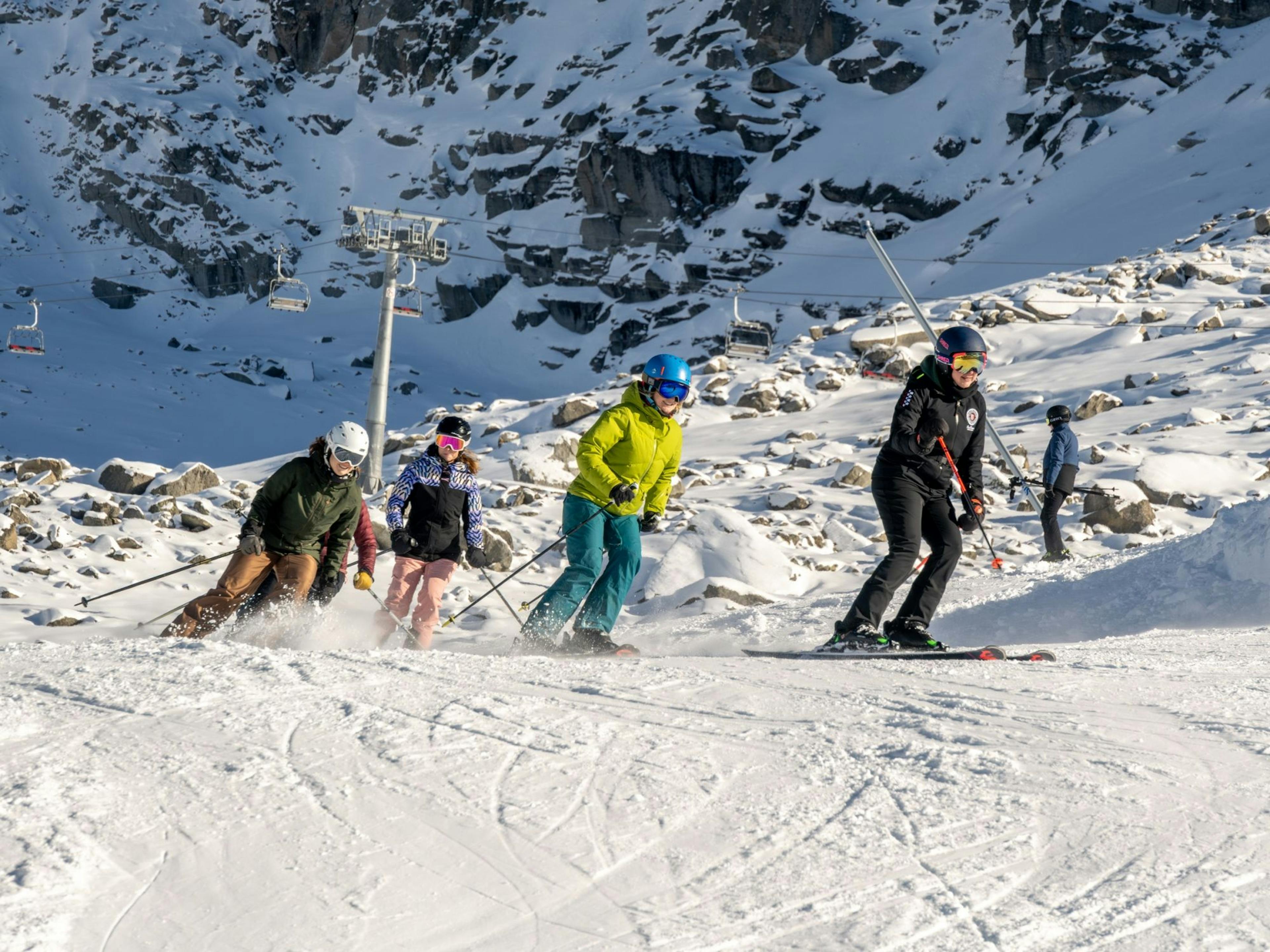 Private ski lessons at Hannigalp, ideal conditions for ambitious skiers in winter.