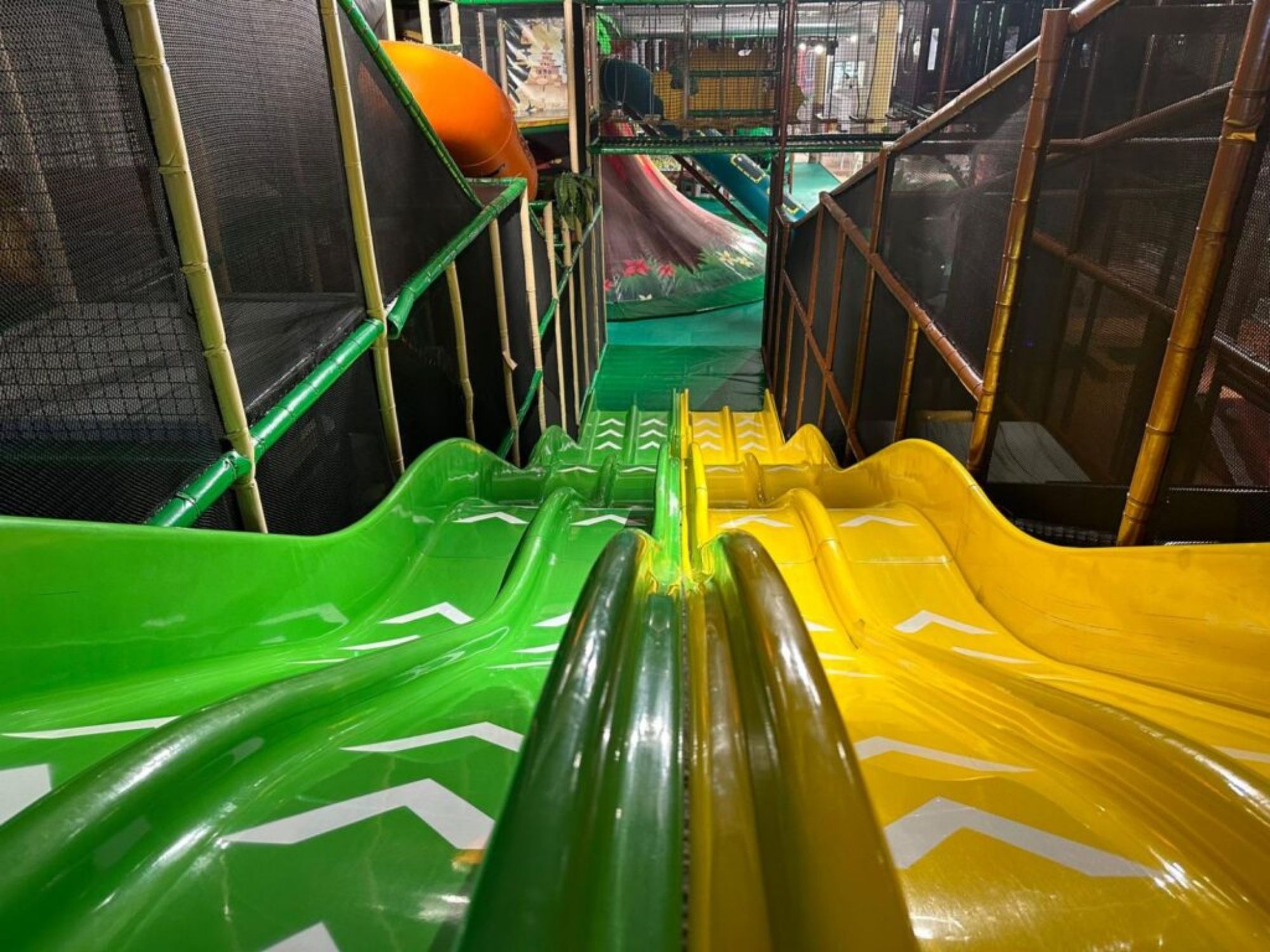 Kids Fun Park: Slides and play equipment for children in Sion, fun for the whole family.