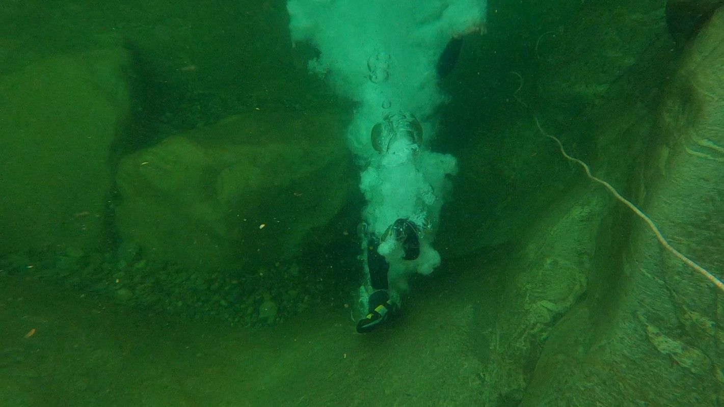 ボッゲラ周辺の自然でのエキサイティングなアドベンチャーとヘリカニオンニング。