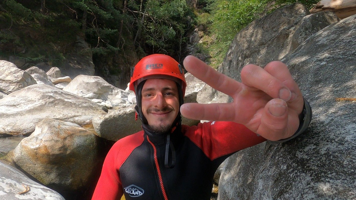 ヘリコニオン：友達や家族と一緒にボッゲラでスリリングな冒険を体験しよう。