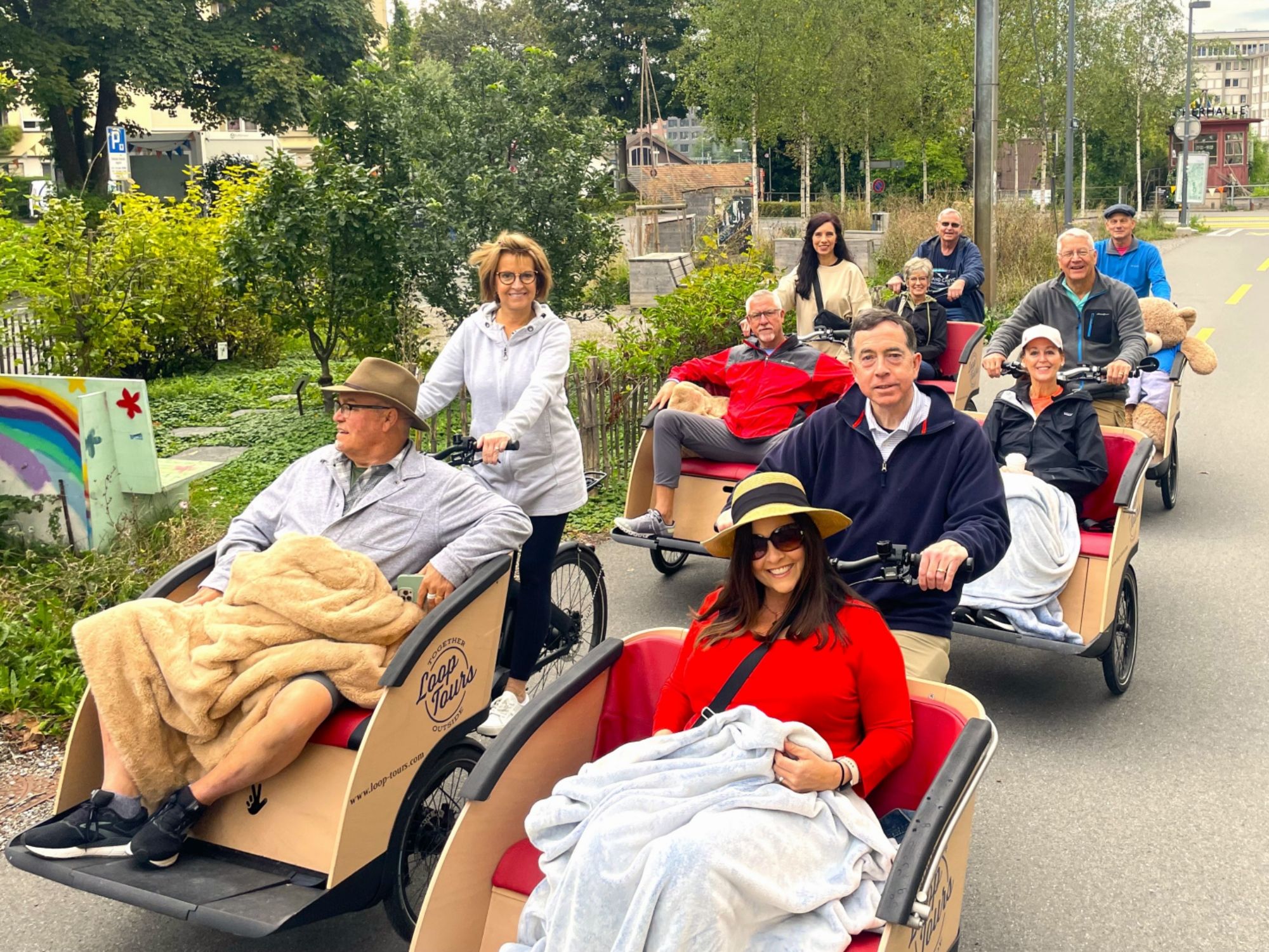 Tur Wisata E-Bike Pengangkut: Temukan Harta Karun tersembunyi di kota bersama teman dan keluarga.