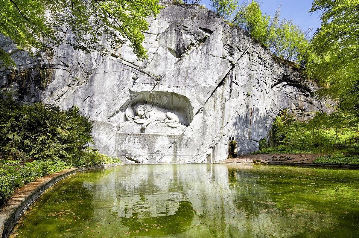 Lucerne Lion Monument with Water Feature and Greenery