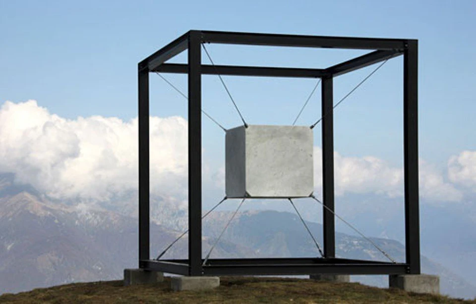 Monte Tamaro Cubo Sospeso
