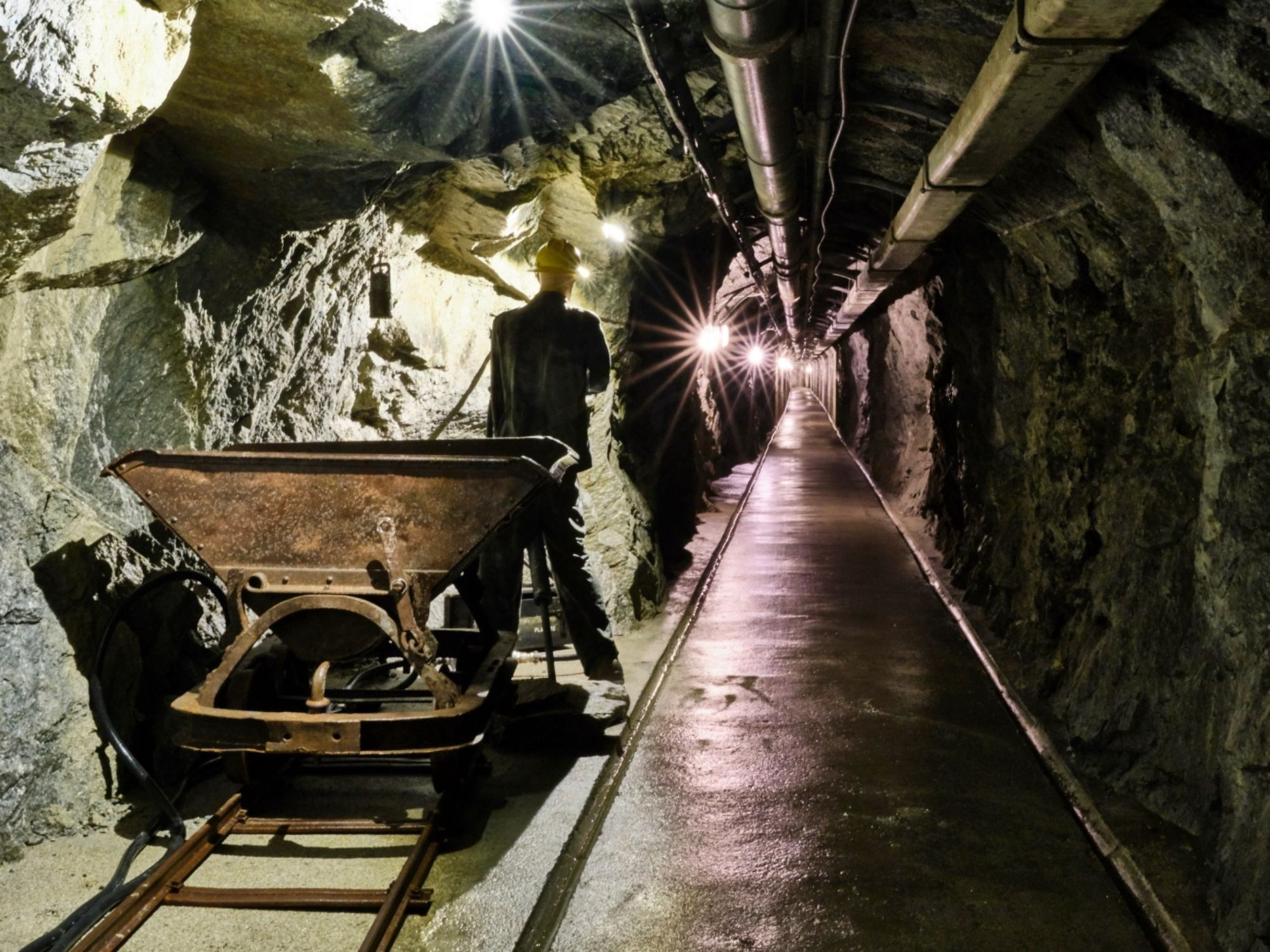 Galerie de liaison : site historique offrant des aperçus fascinants sur l'architecture militaire au San Gottardo.