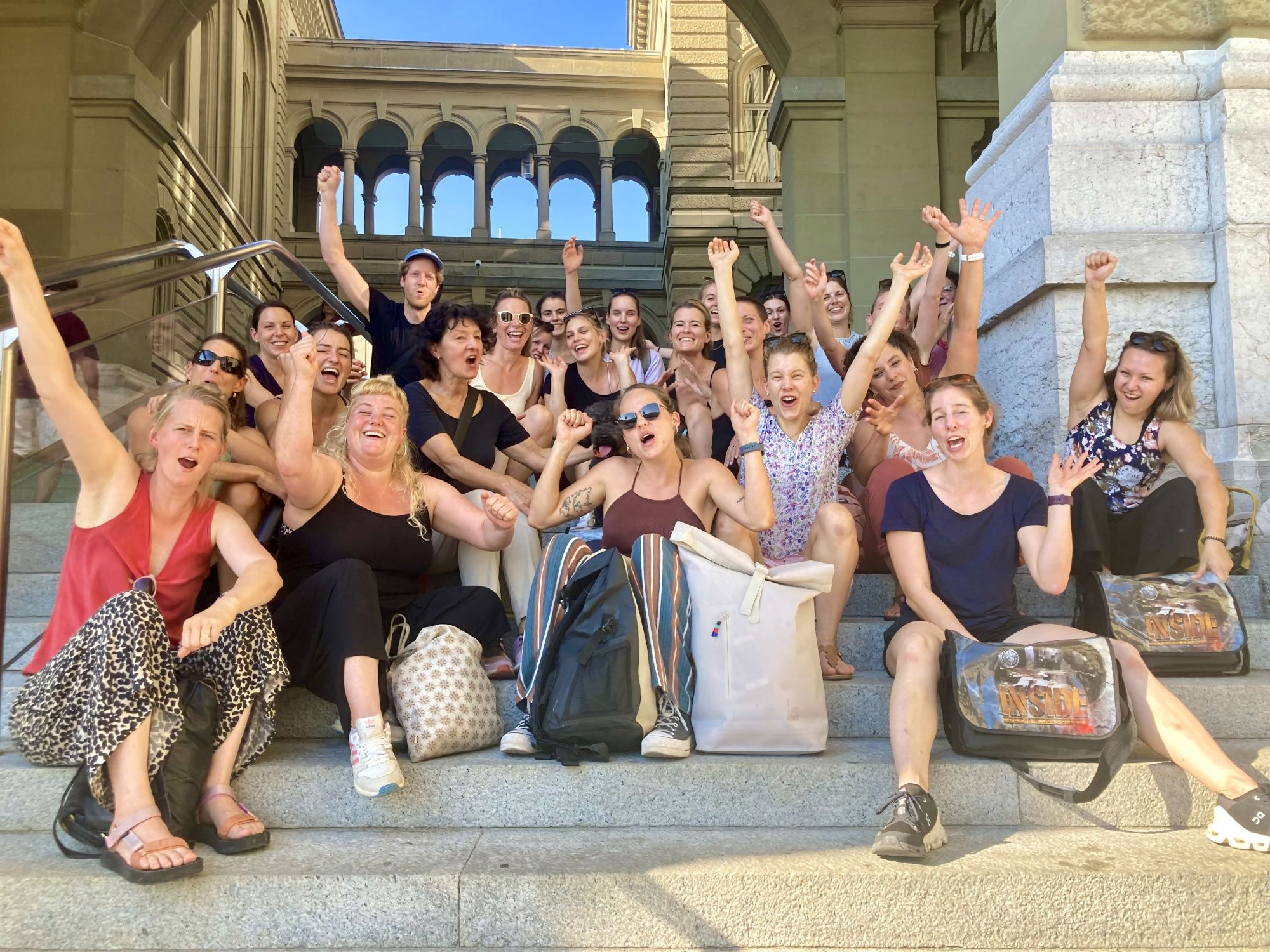 Escaperoom in Chur: Teamplezier met vrienden bij spannende uitdagingen.