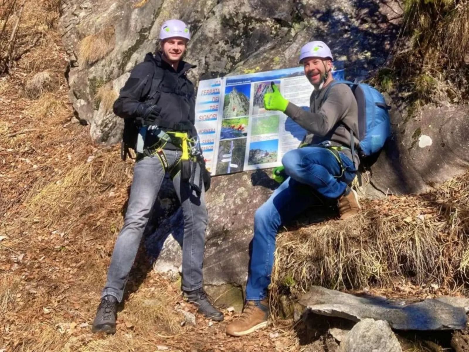 Klatresti Tessin: Klatring i klipper med vejledning, fantastisk udsigt over bjerge, natur og eventyroplevelser.