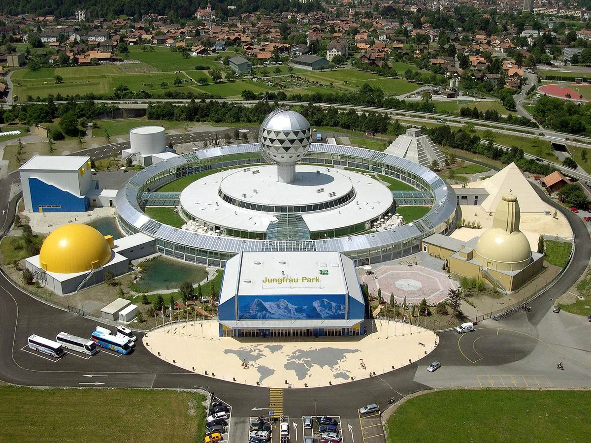 Jungfraupark Matten con atracciones y tematización