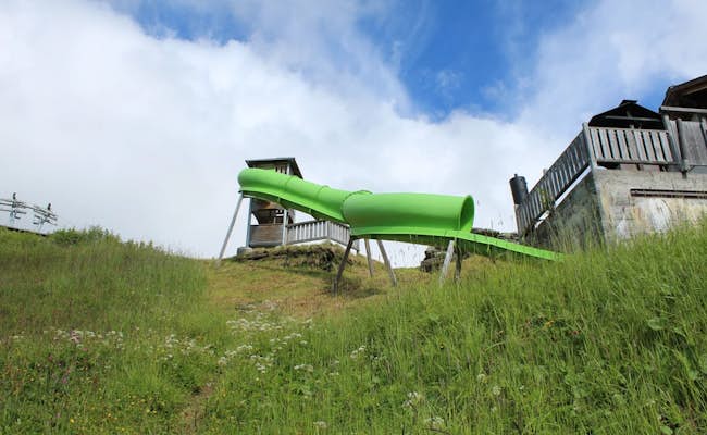 Children's slide (Photo: Tschentenbahnen)