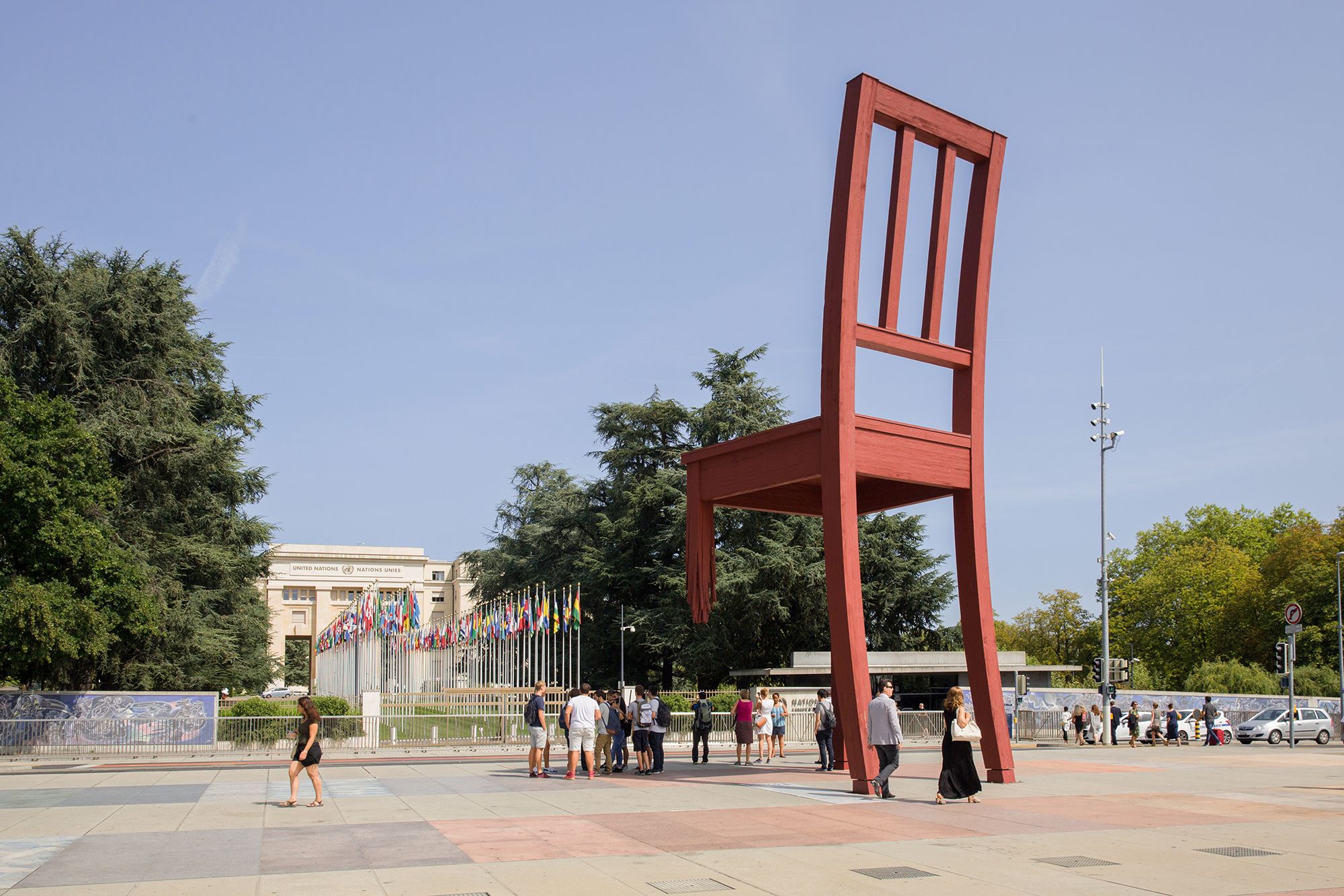 Ženeva: Červená socha židle, kultura, architektura, památka, turisté