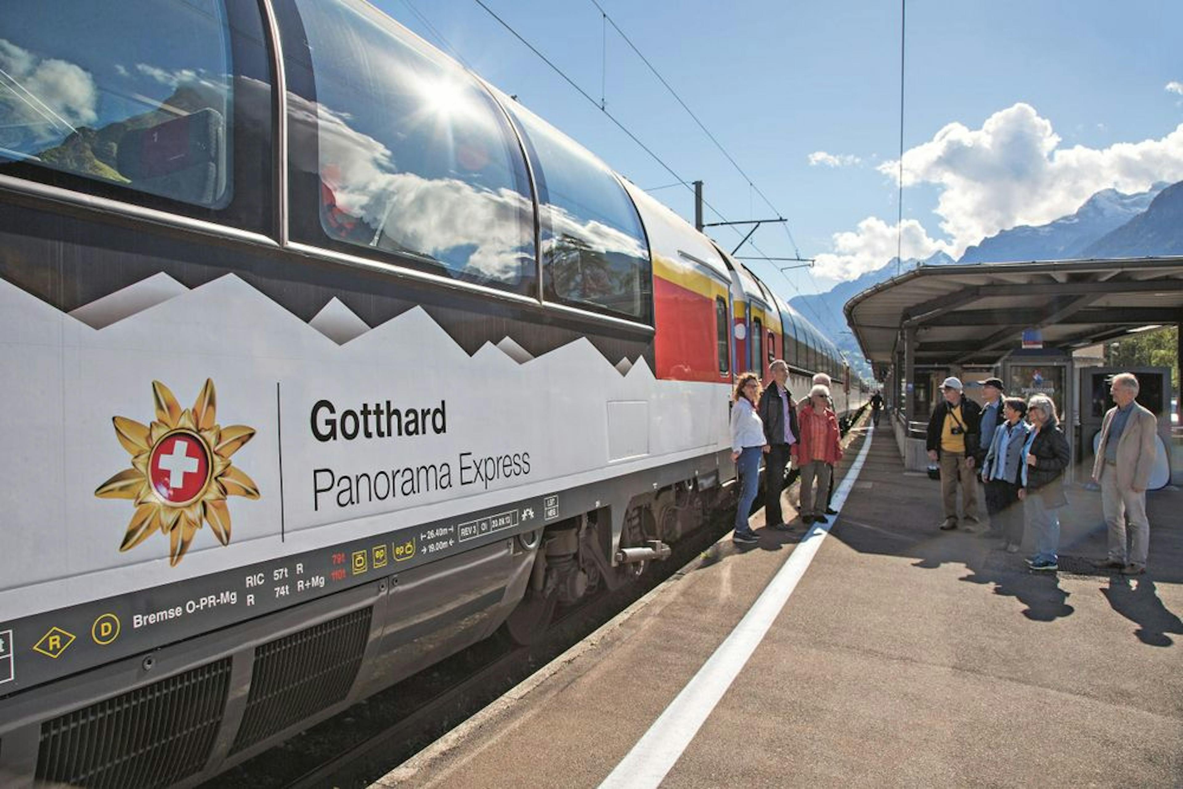 Gotthard Panorama Express (Photo: KEYSTONE, Swiss Tavel System AG)
