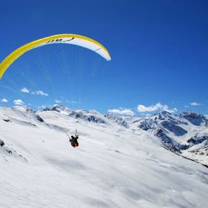 Paragliding Klosters tandem flight from Gotschnagrat