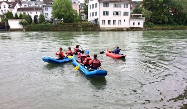 Promenade en bateau sur la Reuss (photo : HB Adventure Switzerland)
